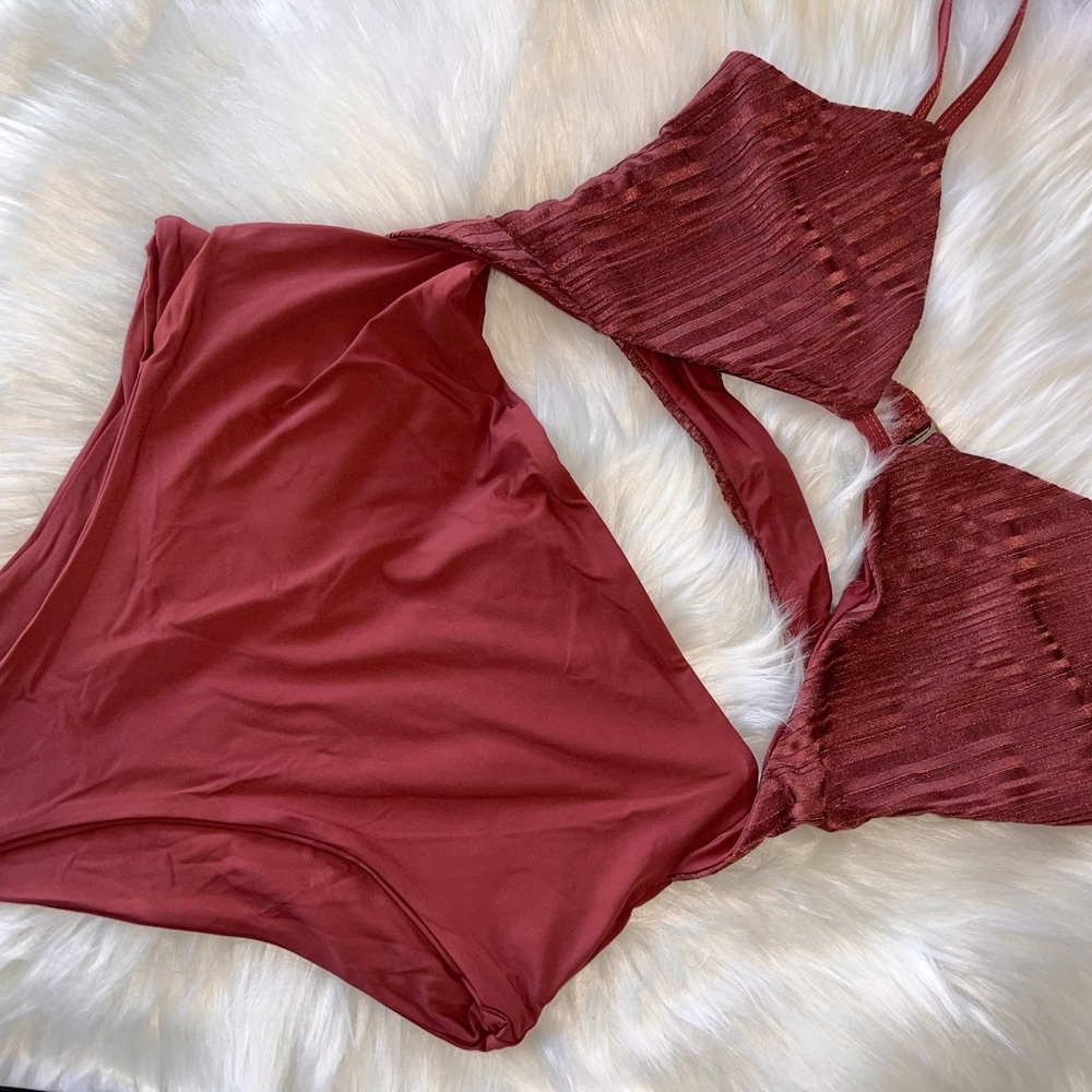 Tavik Women's One Piece Swimsuit in Burgundy